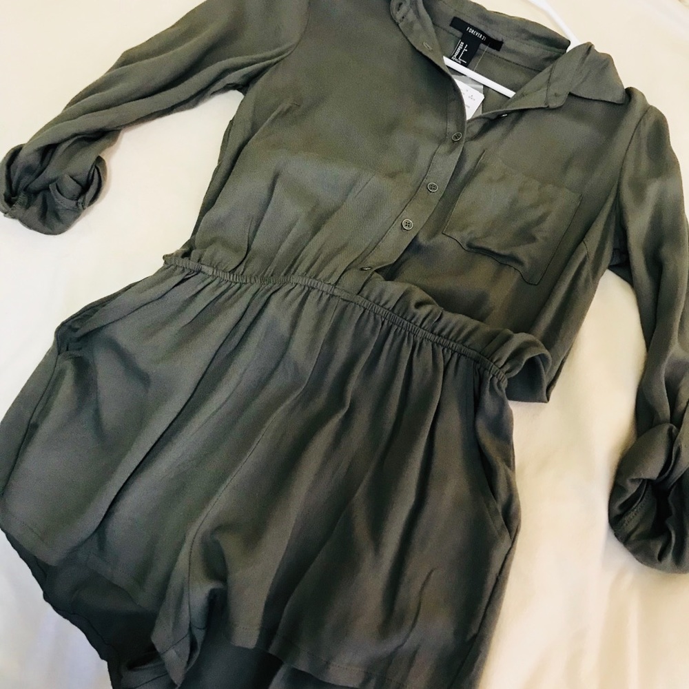 BRAND NEW forever 21 romper